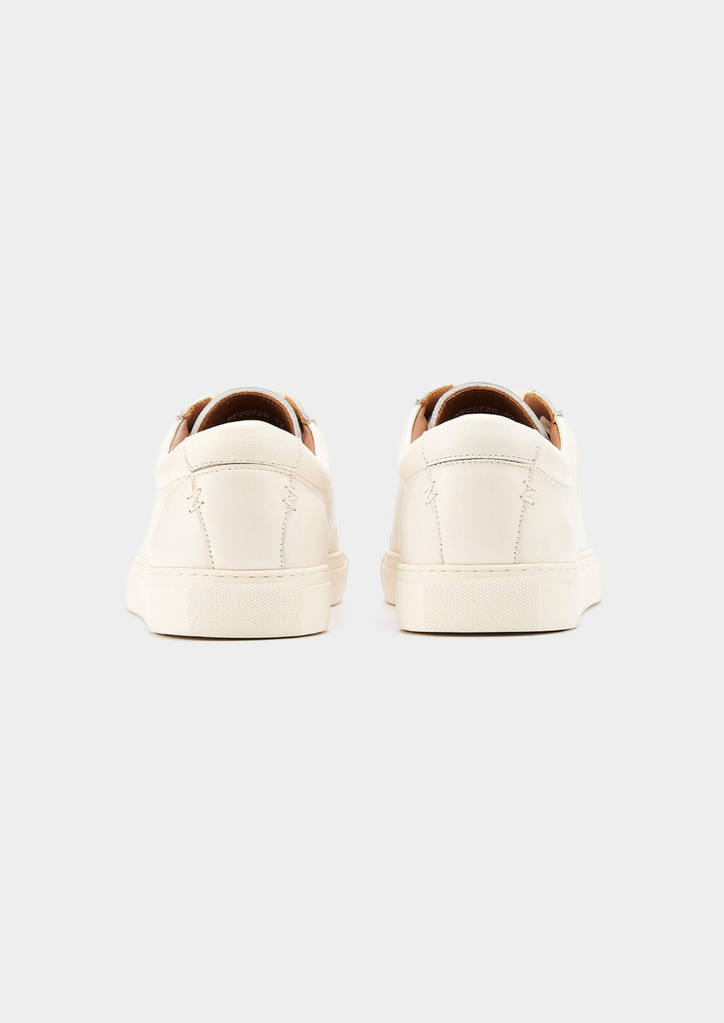 EA | LEREN ESSENTIAL SNEAKER – IVORY