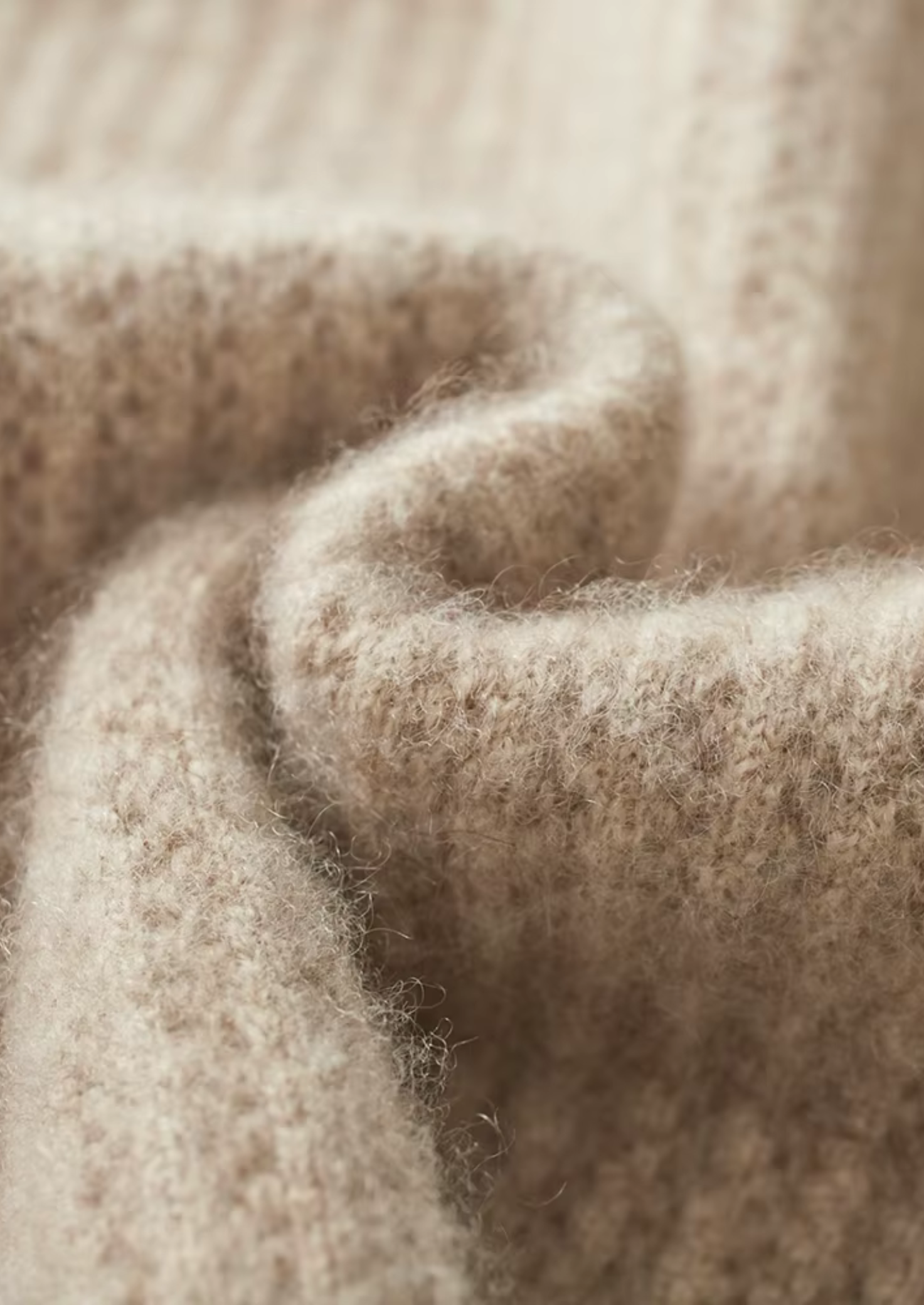 EA | EXTRA-FIJNE WOL RIB ZIP HOODIE